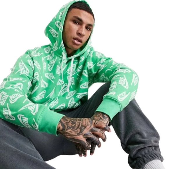 Men's S Nike Sport Essentials Logo Hoodie Green Print Hooded Sporty - Picture 1 of 14
